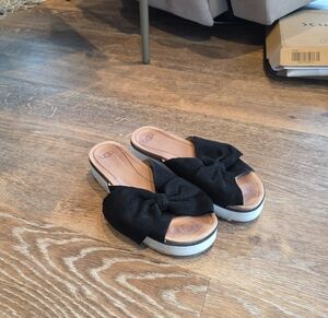 UGG Black Suede Knot Bow Platform Slide